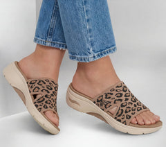 GO WALK Arch Fit 2.0 Sandal - Remi | Skechers USA
