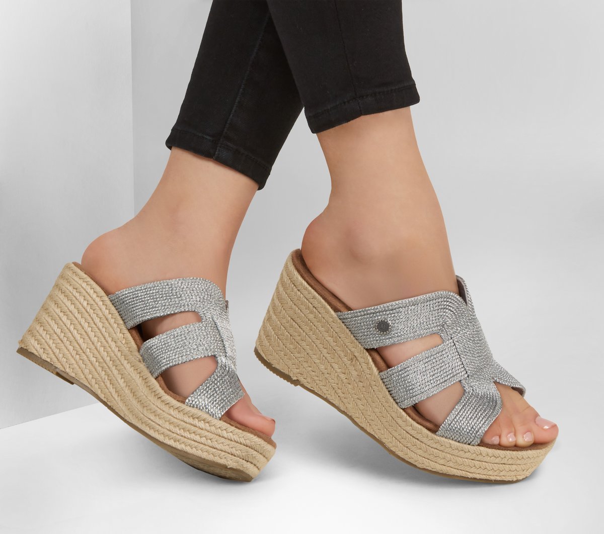 Martha Stewart: Iris - Unstoppable | Skechers US