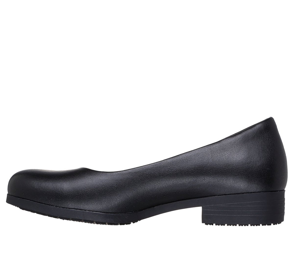 Work: Naulia | Skechers on sale